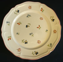 Lade das Bild in den Galerie-Viewer, SPEISETELLER &quot;Petite Fleur&quot; - Porzellan, Flora Verschiedene Blumenblüten Blatt Blätter Motiv Dekor
