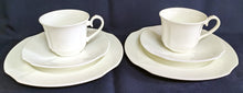 Lade das Bild in den Galerie-Viewer, KAFFEETASSE - Porzellan, Moderne Gastronomische Gewölbte Relief Form Motiv Dekor

