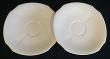 Lade das Bild in den Galerie-Viewer, 2er Set 2er KAFFEEGEDECKE - Porzellan, Moderne Gastronomische Gewölbte Relief Form Motiv Dekor
