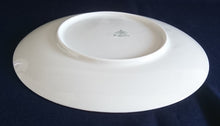 Lade das Bild in den Galerie-Viewer, 2er Set DESSERTTELLER - Porzellan, Klassisch Goldrand Dekor
