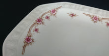 Lade das Bild in den Galerie-Viewer, KUCHENPLATTE - Porzellan, Flora Blumenblüten Pflanzen Relief Motiv Dekor
