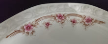 Lade das Bild in den Galerie-Viewer, 2er Set DESSERTTELLER - Porzellan, Flora Blumenblüten Pflanzen Relief Motiv Dekor
