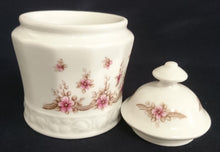 Lade das Bild in den Galerie-Viewer, 3er Set MILCHKÄNNCHEN &amp; ZUCKERDOSE + DECKEL - Porzellan, Streifen Linien Flora Blumenblüten Motiv Dekor
