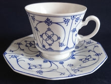 Lade das Bild in den Galerie-Viewer, 2er KAFFEEGEDECK - Porzellan, Indisch Blau Strohblume Motiv Dekor

