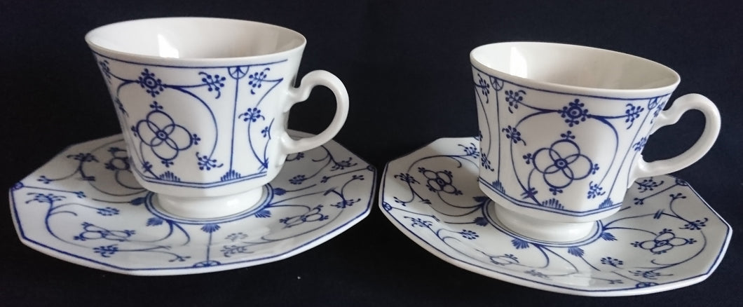 2er Set 2er KAFFEEGEDECKE- Porzellan, Indisch Blau Strohblume Motiv Dekor