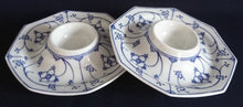 Lade das Bild in den Galerie-Viewer, 2er Set EIERBECHER - Porzellan, Indisch Blau Strohblume Motiv Dekor
