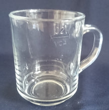 Lade das Bild in den Galerie-Viewer, KAFFEETASSE - Press- / Hartglas, Einfärbiges Klares Dekor
