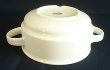 Lade das Bild in den Galerie-Viewer, 2er Set SUPPENTASSEN - Porzellan, Klassisch Gastronomie Design Dekor
