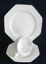 Lade das Bild in den Galerie-Viewer, 2er Set UNTERTASSEN - Porzellan, Hotel / Gastronomie Einfärbiges Dekor
