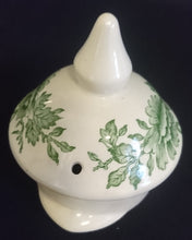 Lade das Bild in den Galerie-Viewer, KAFFEEKANNE MIT DECKEL &quot;Staffordshire&quot; (Limited) - Keramik / Steingut, Indian Tree Style Unterglasur Dekor, Hand graviert (Hand Engraved)

