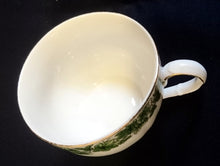 Lade das Bild in den Galerie-Viewer, 2er KAFFEEGEDECK - Porzellan, Blatt Blätter Abstrakt Symbollinien Motiv Goldrand Dekor
