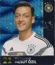Lade das Bild in den Galerie-Viewer, Glitzer STICKER FIFA WELTMEISTERSCHAFT 2018 in RUSSIA (Russland)- Verschiedene Sticker / Karten (GnoE)
