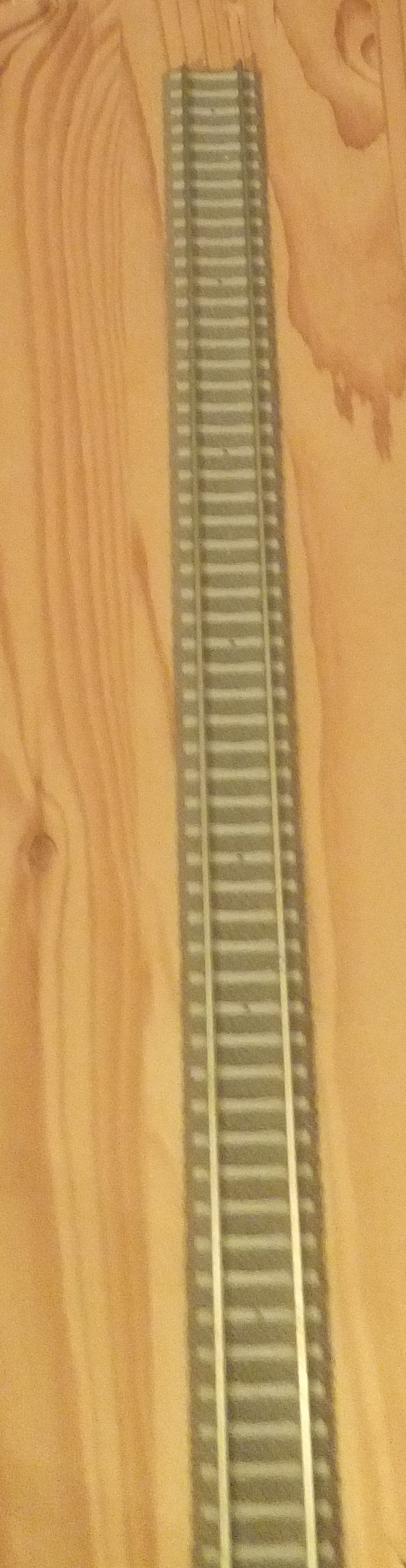 FLEXGLEIS (H0 - 1:87) - Metall & Kunststoff, 80cm Flexibles Gleis Betonschwellen Modernes Gleisbett (G)