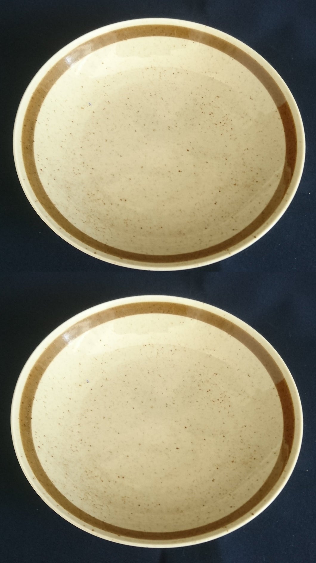 2er Set SUPPENTELLER - Porzellan, Zweifärbiges Gesprenkeltes Linien Dekor, Inglasur, Handbemalt