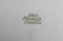 Lade das Bild in den Galerie-Viewer, DESSERTTELLER - Porzellan, Apfel Pflaumen Goldrand Relief Dekor
