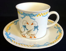 Lade das Bild in den Galerie-Viewer, 17 Teiliges KAFFEESERVICE &quot;Porcelain Collection&quot; - Porzellan, Ländliches Gänse Schleifen Motiv Dekor
