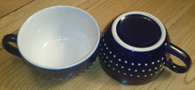 Lade das Bild in den Galerie-Viewer, 2er Set KAFFEETASSEN - Keramik / Steingut, Punkte Kreise Dekor
