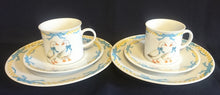 Lade das Bild in den Galerie-Viewer, 2er Set 2er KAFFEEGEDECK &quot;Porcelain Collection&quot; - Porzellan, Ländliches Gänse Schleifen Motiv Dekor

