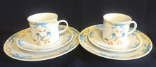 Lade das Bild in den Galerie-Viewer, 17 Teiliges KAFFEESERVICE &quot;Porcelain Collection&quot; - Porzellan, Ländliches Gänse Schleifen Motiv Dekor
