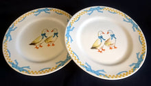 Lade das Bild in den Galerie-Viewer, 2er Set 2er KAFFEEGEDECK &quot;Porcelain Collection&quot; - Porzellan, Ländliches Gänse Schleifen Motiv Dekor
