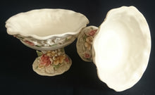 Lade das Bild in den Galerie-Viewer, 2er Set EISDESSERT BECHER - Keramik / Steingut, Jugendstil Blumen Blüten Strauß Flora Relief Design Dekor

