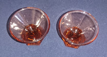 Lade das Bild in den Galerie-Viewer, 2er Set GETRÄNKEGLÄSER - Hartglas, Diamandförmiger Smaragd Standfuß Einfärbiges Schimmerndes Dekor
