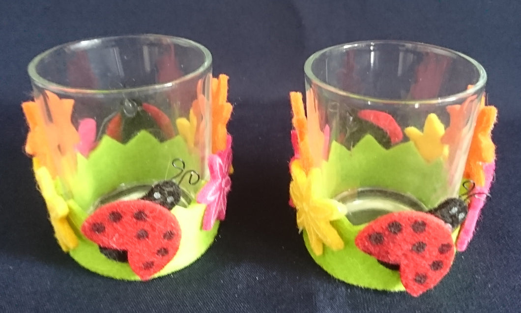 2er Set TEELICHTGLÄSER - Hartglas & Filz, Wiesenblumen Blüten Marienkäfer Motiv Dekor (G)