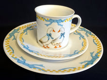 Lade das Bild in den Galerie-Viewer, 2er Set 2er KAFFEEGEDECK &quot;Porcelain Collection&quot; - Porzellan, Ländliches Gänse Schleifen Motiv Dekor
