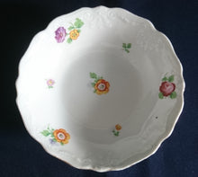 Lade das Bild in den Galerie-Viewer, BEILAGENSCHÄLCHEN - Porzellan, Unterschiedliches Blumen Blüten Motiv Goldrand Dekor (B)

