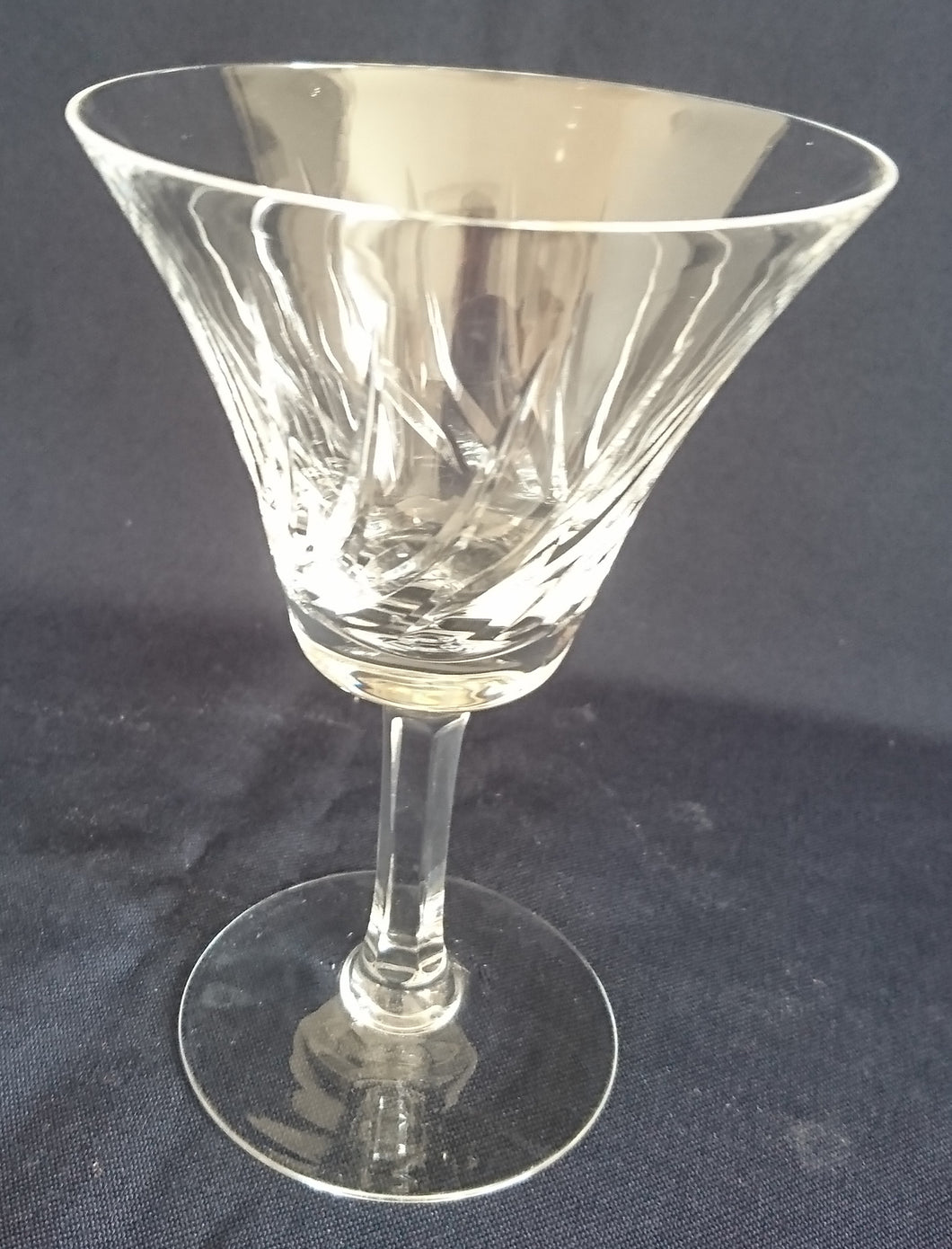 GETRÄNKEGLAS - Kristallglas, Klar Symetrischer Gebogene Linien Schliff Dekor
