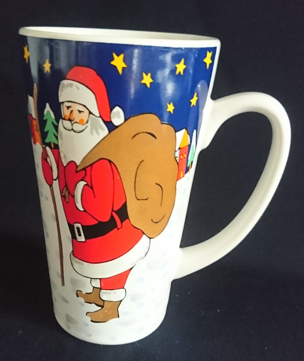 KAFFEETASSE POTT - Keramik / Steingut, Weihnachtsmann Dorf Schneemann Sternenhimmel Geschenke Motiv Dekor