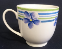 Lade das Bild in den Galerie-Viewer, 2er Set KAFFEETASSEN - Porzellan, Flora Veilchen Blumen Blüte Striche Linien Rand Motiv Dekor
