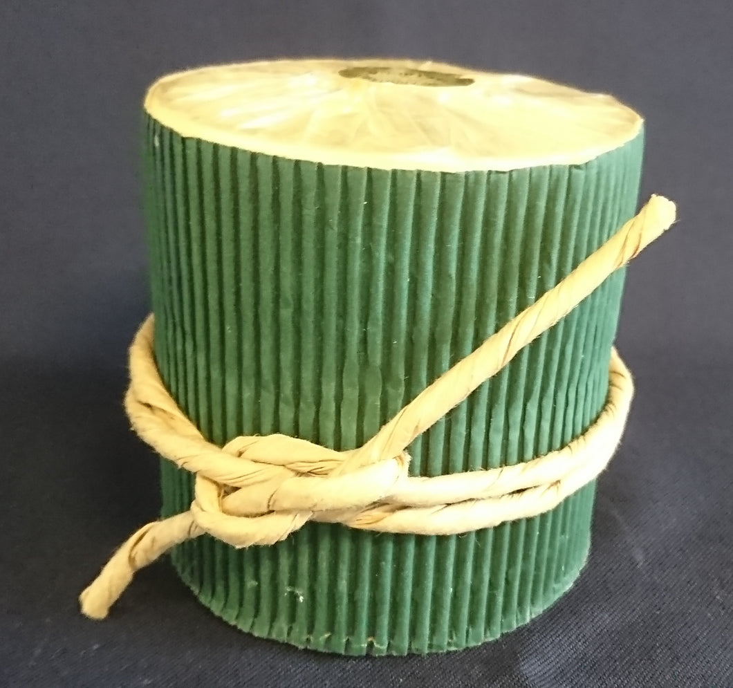 STANDKERZE - Wachs / Kerzenmaterial, Vanille Aromaduft, Warmweiß (Gelblich), Handarbeit, Rundform, 1 Docht