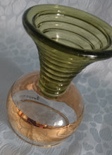 Lade das Bild in den Galerie-Viewer, 2er Set ANDENKEN RÖMERGLÄSER &quot;Salzburg&quot; - Press- / Hartglas, Geometrisches Hammerschlag Optik Aufschrift Dekor
