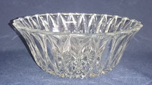 Lade das Bild in den Galerie-Viewer, 2er Set SALATSCHALEN - Hartglas, Geometrisch Ovales Linien Abstrakt Dekor
