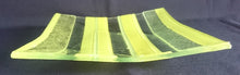Lade das Bild in den Galerie-Viewer, SCHALE - Hartglas, Neon Streifen Balken Dekor
