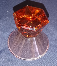 Lade das Bild in den Galerie-Viewer, 2er Set GETRÄNKEGLÄSER - Hartglas, Diamandförmiger Smaragd Standfuß Einfärbiges Schimmerndes Dekor
