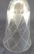 Lade das Bild in den Galerie-Viewer, 2er Set GETRÄNKEGLÄSER - Kristallglas, Geometrisches Dreieck Linien Mattiert Geschliffenes Dekor
