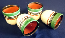 Lade das Bild in den Galerie-Viewer, 5 Teiliges GETRÄNKESERVICE - Keramik / Steingut, Abstraktes Dekor, Handbemalt
