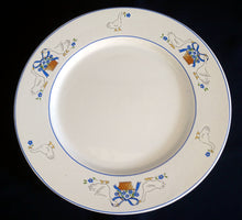 Lade das Bild in den Galerie-Viewer, 2er Set SPEISETELLER - Keramik / Steingut, Rand Linien Gänse Blumen Blüten Schleife Korb Motiv Dekor
