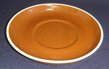 Lade das Bild in den Galerie-Viewer, 2er Set UNTERTASSEN - Porzellan, Klassisch Dekorrand
