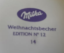 Lade das Bild in den Galerie-Viewer, SAMMELTASSE &quot;Weihnachtsbecher Edition No. 12&quot; - Keramik / Steingut, Festliches Advents Motiv Dekor
