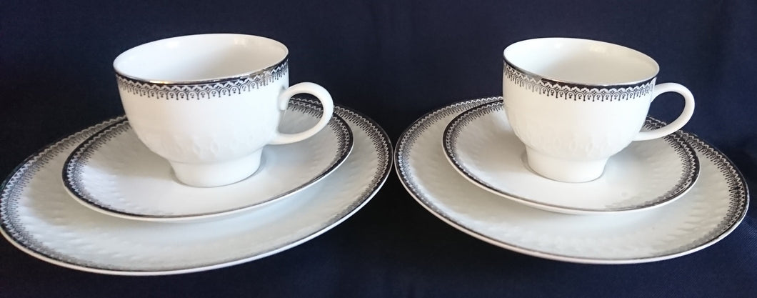 2er Set 3er KAFFEEGEDECKE - Porzellan, Platinrand Abstrakter Geometrisches Muster Relief Dekor