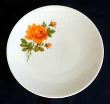 Lade das Bild in den Galerie-Viewer, 2er Set DESSERTTELLER - Porzellan, Flora Pflanzen Rosenblumen Blüten Motiv Dekor
