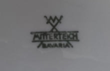 Lade das Bild in den Galerie-Viewer, 2er KAFFEEGEDECK - Porzellan, Platinrand Abstrakter Geometrisches Muster Relief Dekor

