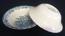 Lade das Bild in den Galerie-Viewer, 2er Set SCHÜSSELN &quot;Country Life&quot; - Keramik / Steingut (Fine Staffordshire Ware), Englisches Landleben Scenen Motiv Dekor, Hand graviert
