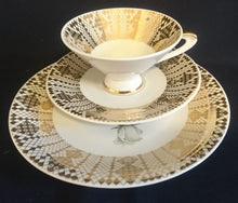 Lade das Bild in den Galerie-Viewer, 3er TEE SAMMELGEDECK - Porzellan, Klassisch Style, Rosen Blumenblüten Abstraktes Geometrisches Karo Gold Dekor

