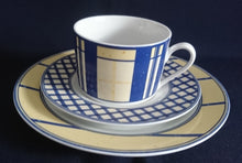 Lade das Bild in den Galerie-Viewer, 2er Set KAFFEETASSEN &quot;Flirt&quot; &quot;French Vanilla&quot; - Porzellan, Symetrisches Geometrisches Linien Balken Striche Karo Motiv Dekor
