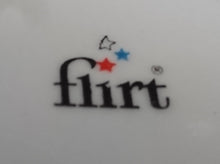 Lade das Bild in den Galerie-Viewer, 3er KAFFEEGEDECK &quot;Flirt&quot; - Porzellan, Weihnachten Advent Christ Tannenbaum Geschenke Sterne Schaukelpferd Zweige Linien Motiv Dekor
