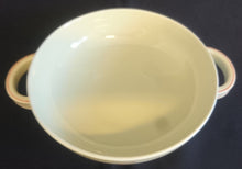 Lade das Bild in den Galerie-Viewer, BEILAGEN-TERRINE MIT DECKEL &quot;Winifred&quot; - Porzellan, Blumen / Linien Klassisch Dekor
